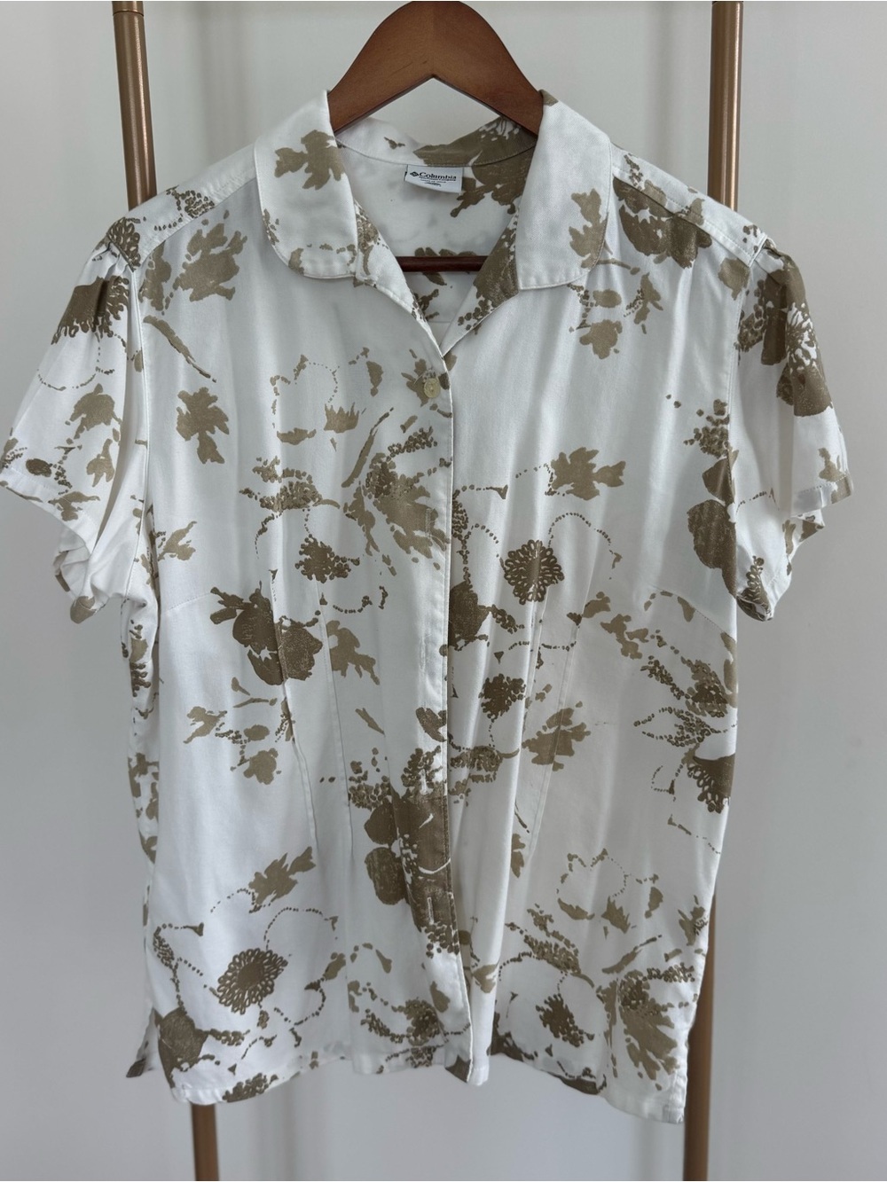 Columbia Womens Short-Sleeve Button-Down Shirt in White with Olive Floral Print